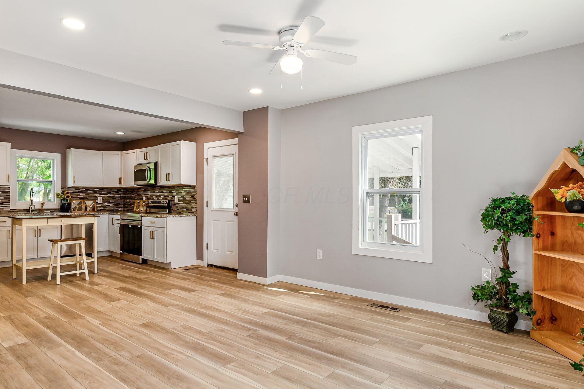 168 London Road Delaware, OH 43015 - Photo 5 of 43 010_51723194_K 168 London 044