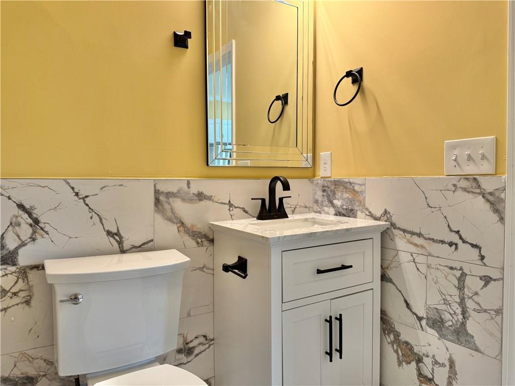 2194 Bolton Road Northwest Atlanta, GA 30318 - Photo 19 of 34