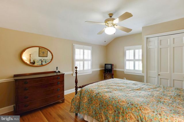 $850,000 | 6546 28th Street North, Arlington, VA 22213