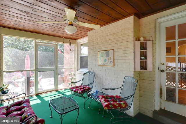 $850,000 | 6546 28th Street North, Arlington, VA 22213