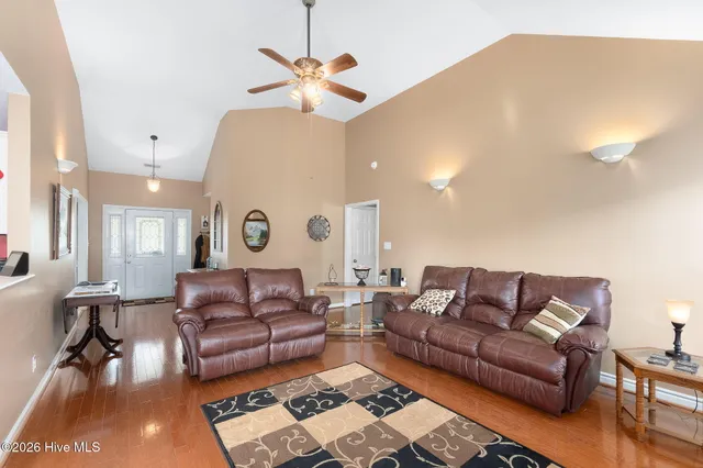 $318,900 | 406 Marsha's Way, Havelock, NC 28532