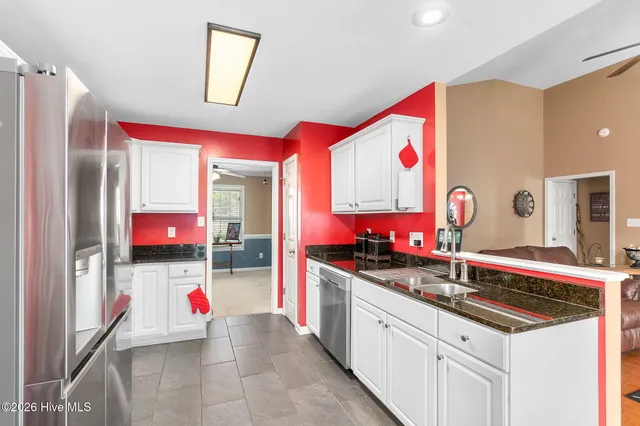 $318,900 | 406 Marsha's Way, Havelock, NC 28532