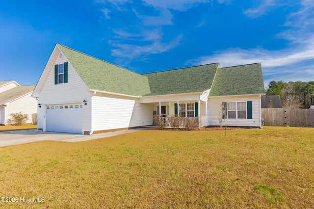 $318,900 | 406 Marsha's Way, Havelock, NC 28532