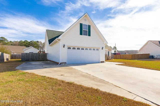 $318,900 | 406 Marsha's Way, Havelock, NC 28532