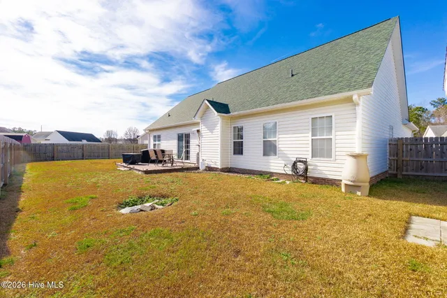 $318,900 | 406 Marsha's Way, Havelock, NC 28532