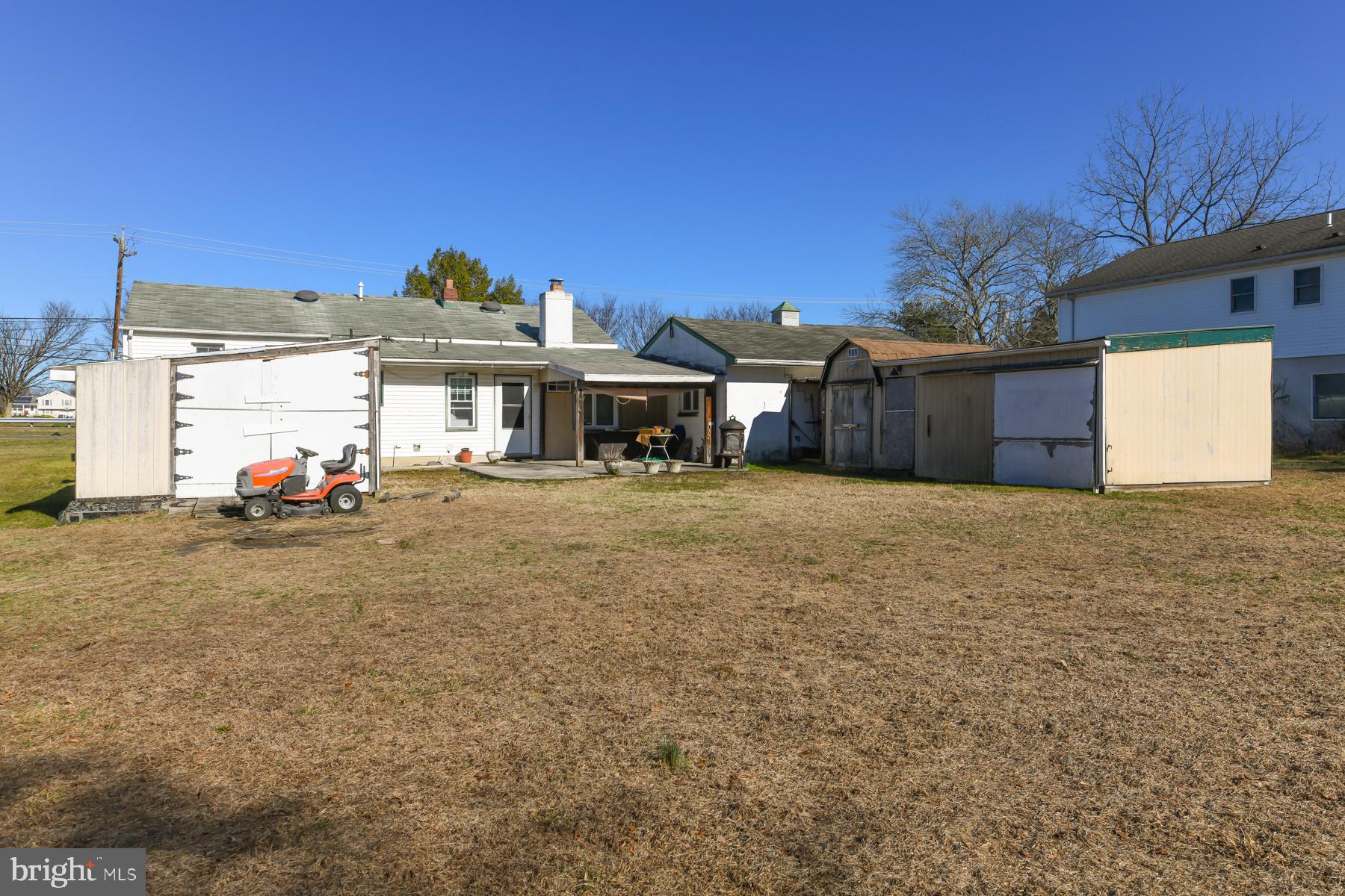1261 North Tuckahoe Road Williamstown, NJ 08094 - Photo 7 of 7 a view of a house with a yard