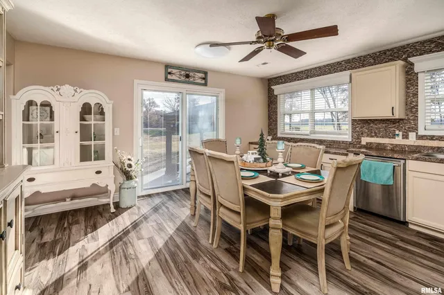 $299,900 | 15975 Forcade Lane, Marion, IL 62959