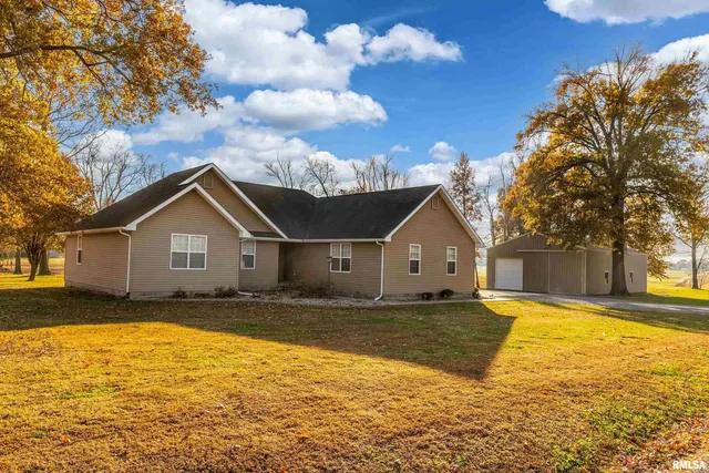 $299,900 | 15975 Forcade Lane, Marion, IL 62959