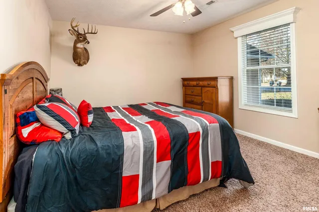 $299,900 | 15975 Forcade Lane, Marion, IL 62959