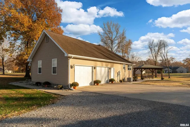 $299,900 | 15975 Forcade Lane, Marion, IL 62959