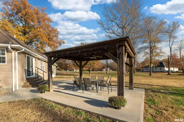 $299,900 | 15975 Forcade Lane, Marion, IL 62959