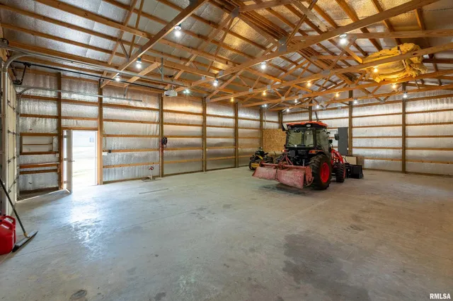 $299,900 | 15975 Forcade Lane, Marion, IL 62959