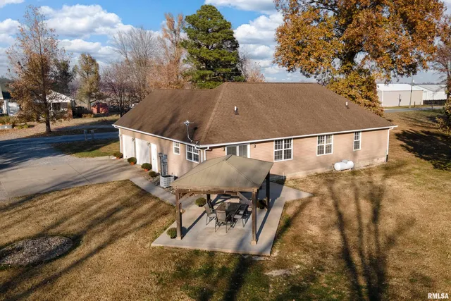 $299,900 | 15975 Forcade Lane, Marion, IL 62959