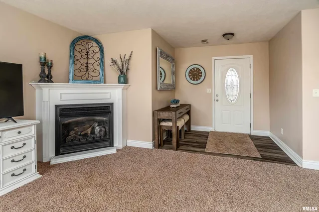 $299,900 | 15975 Forcade Lane, Marion, IL 62959