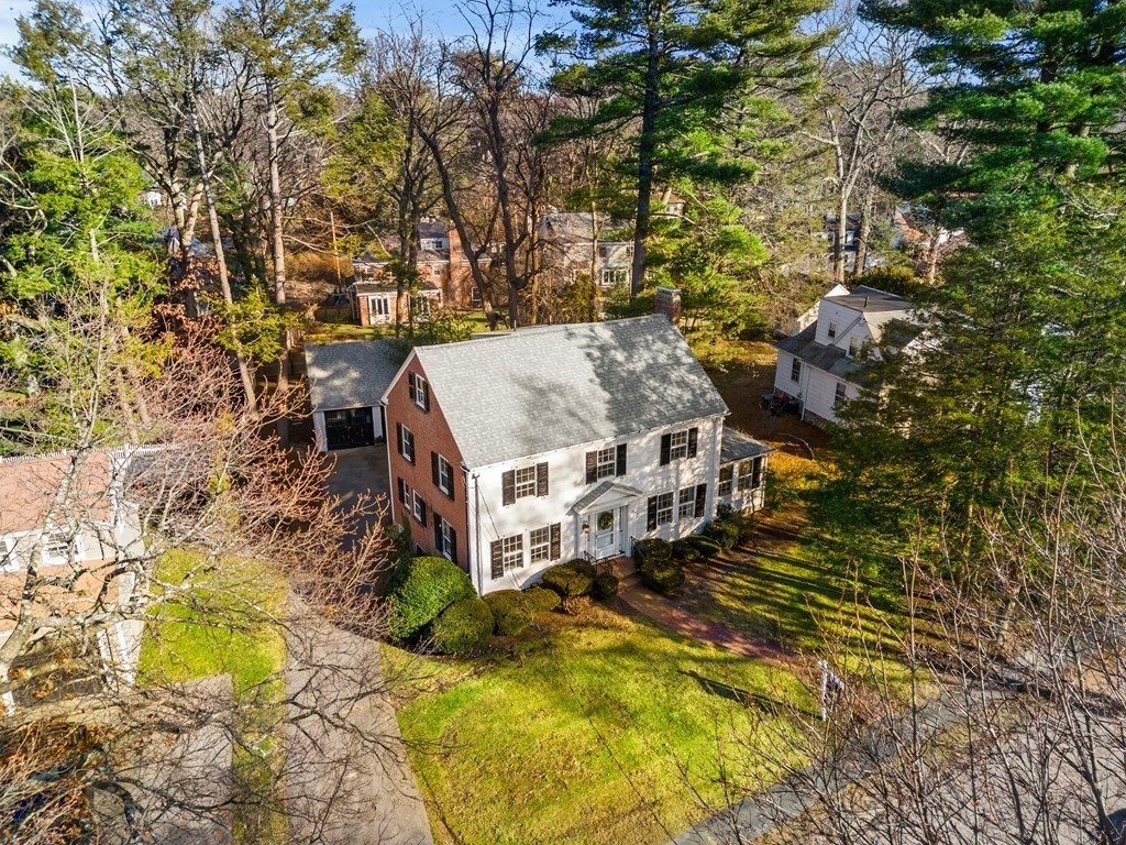 12 Longwood Road Milton, MA 02186 - Photo 4 of 34 Gallery Image 4
