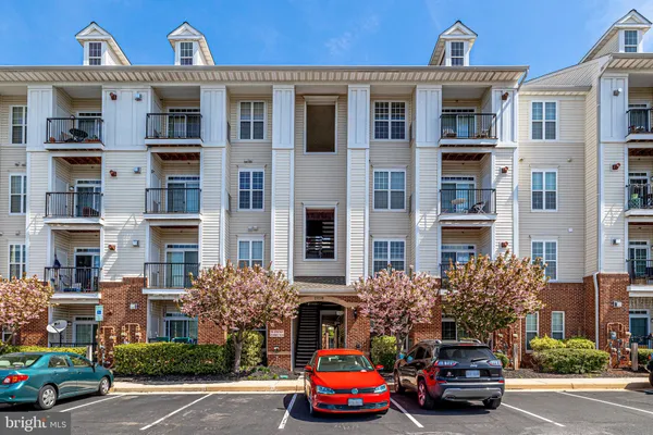 a view of a garden with a fountain