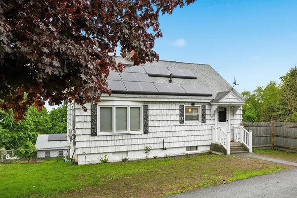 $379,900 | 88 Everett Street, Fitchburg, MA 01420