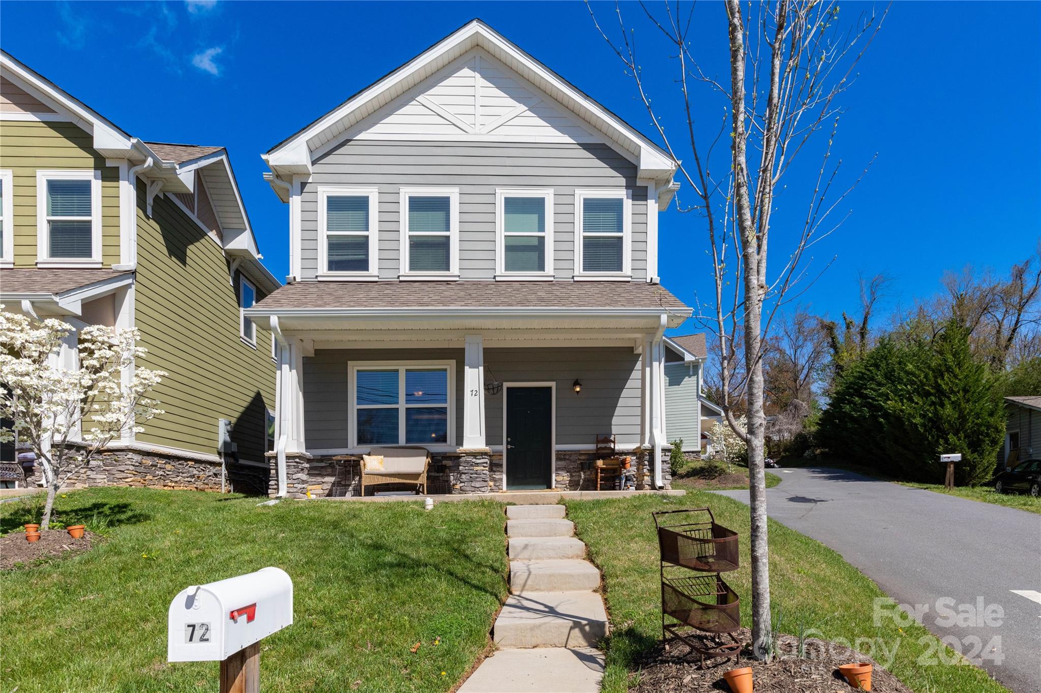 72 Shiloh Road Asheville, NC 28803 - Photo 2 of 15 a front view of a house with a yard