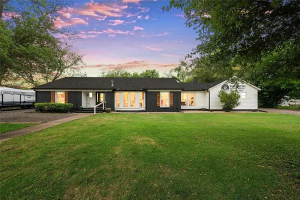 $499,000 | 315 South Avenue G, Clifton, TX 76634