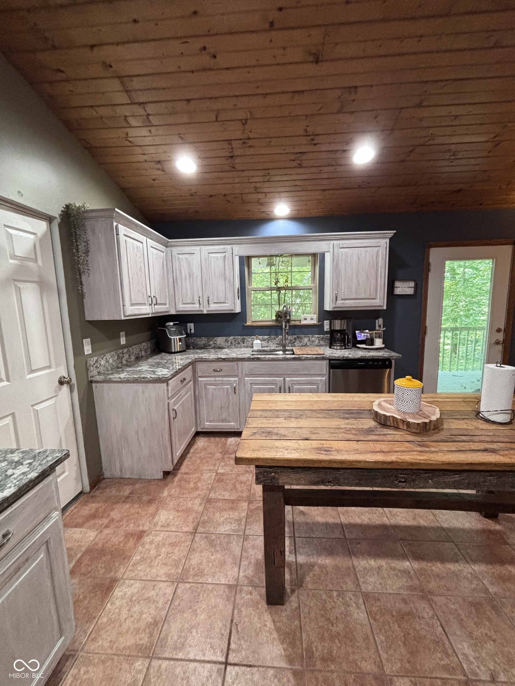 8255 Center Lake Road Nineveh, IN 46164 - Photo 18 of 31