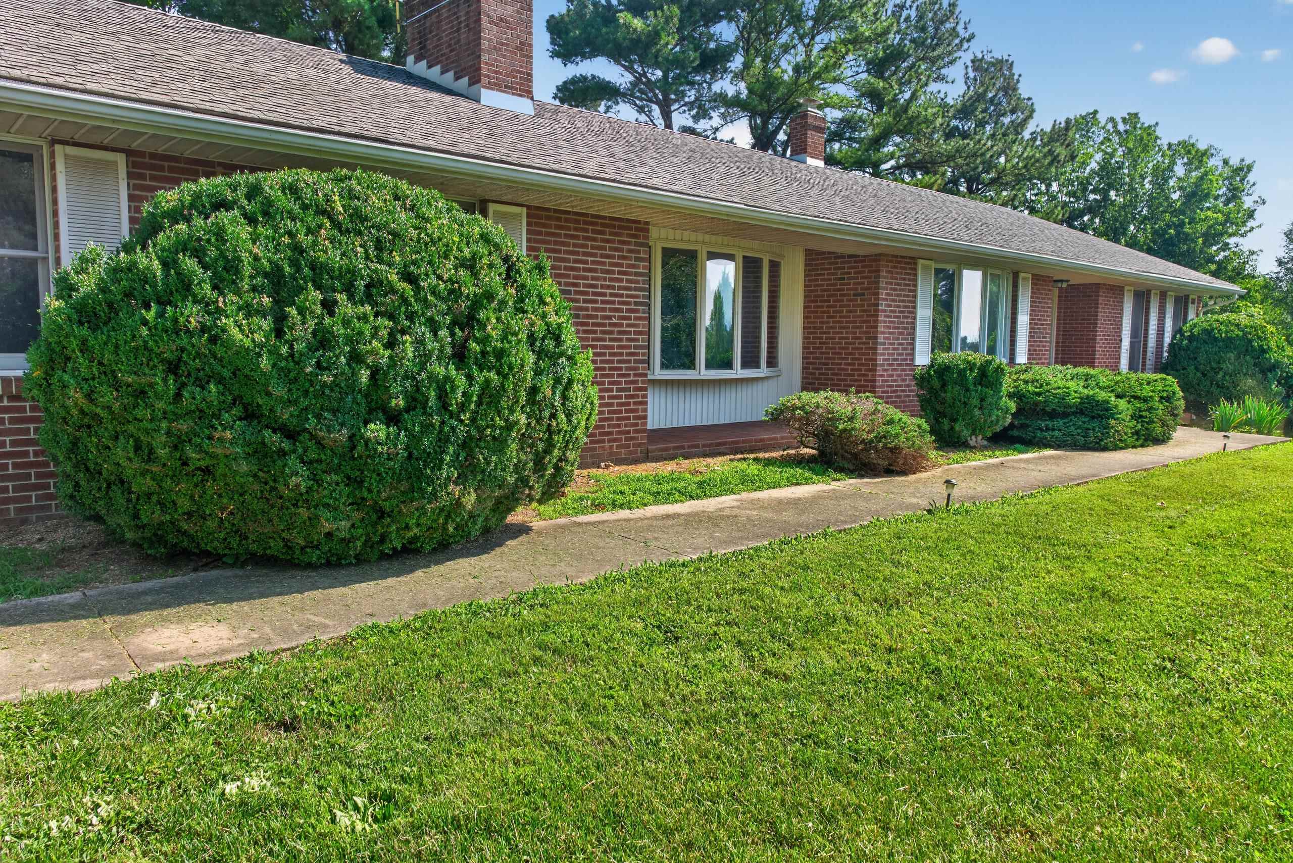 361 Howardsville Road Staunton, VA 24401 - Photo 2 of 45