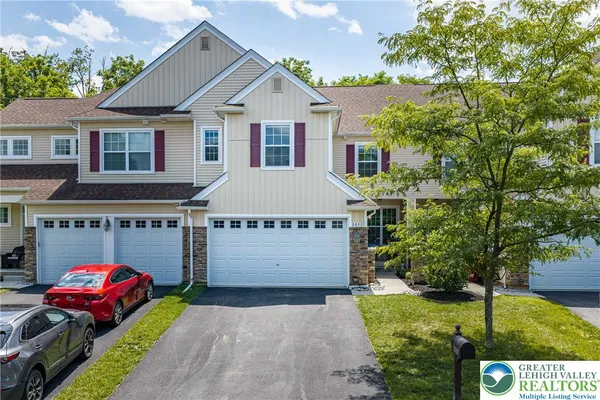 $480,000 | 889 Iron Lane, Easton, PA 18040