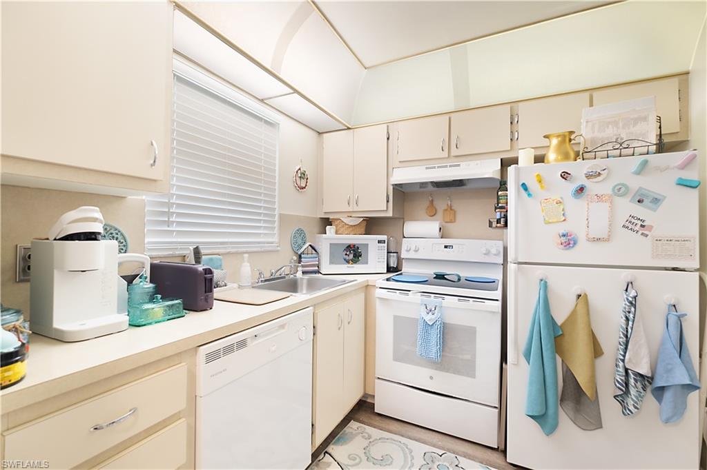 4380 27th Court Southwest, Unit 406 Naples, FL 34116 - Photo 2 of 17