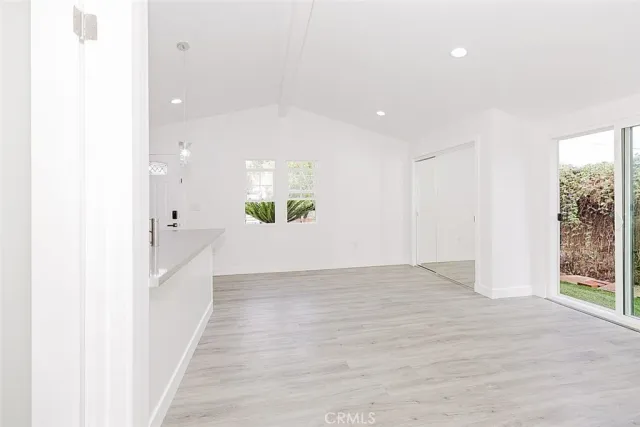 $1,950 | 20534 Miranda Place, Woodland Hills, CA 91367