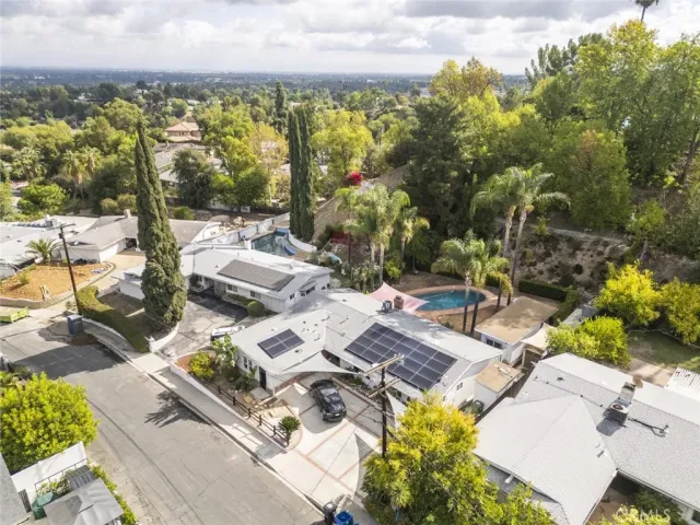 $1,950 | 20534 Miranda Place, Woodland Hills, CA 91367