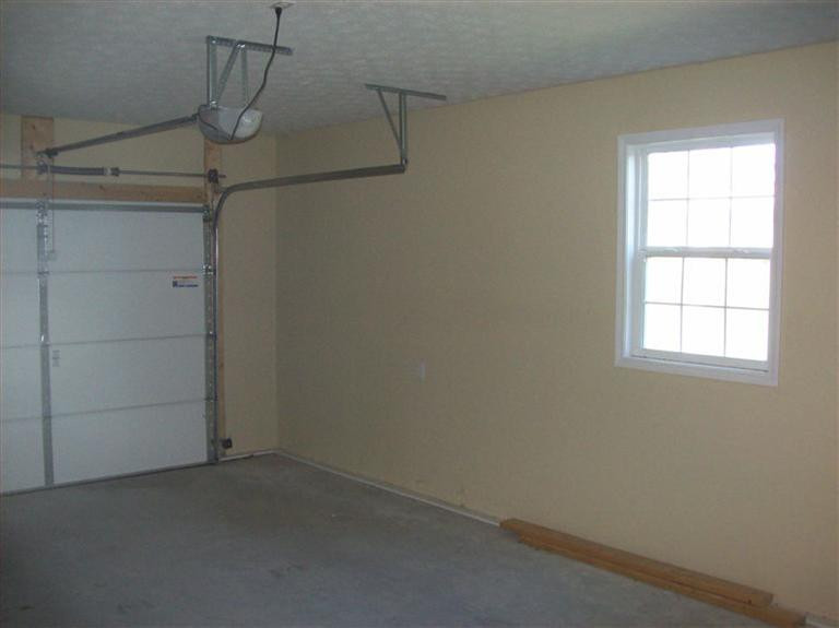 1979 Holly Grove Road Corbin, KY 40701 - Photo 18 of 22 Garage