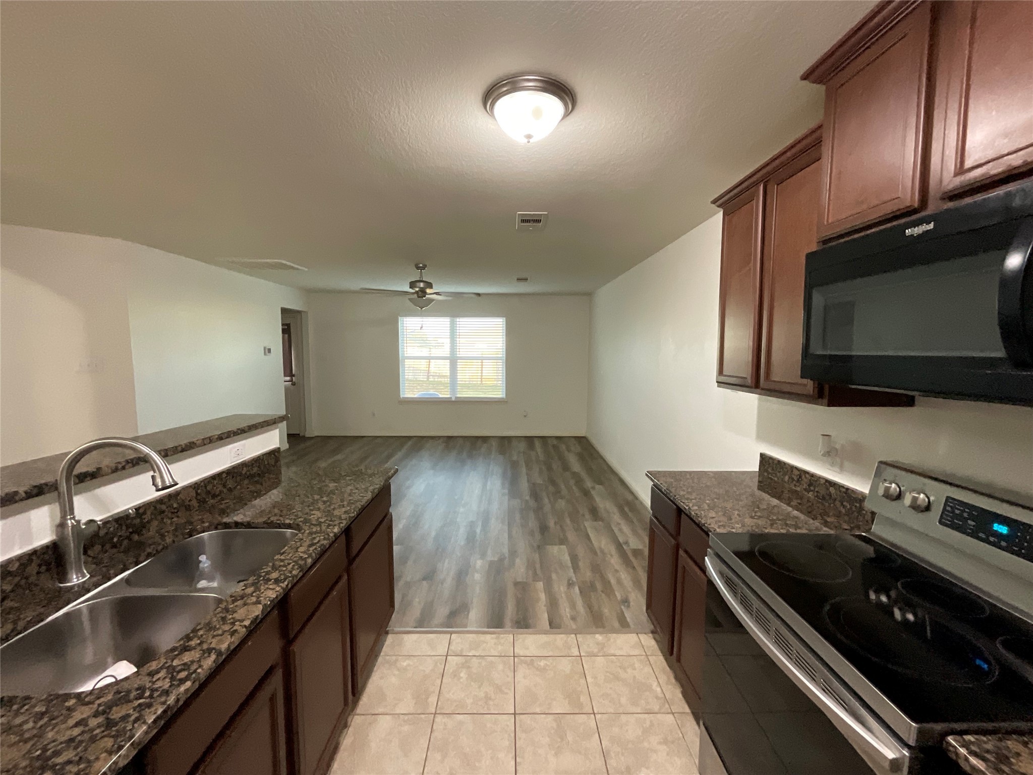 5739 Rainbow Rd. Baytown, TX 77523 - Photo 9 of 22