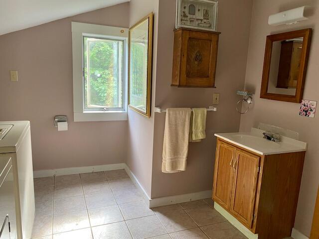 10 Shore Road Athens, ME 04942 - Photo 32 of 35 ABOVEGARAGE_FULLBATH_LAUNDRY