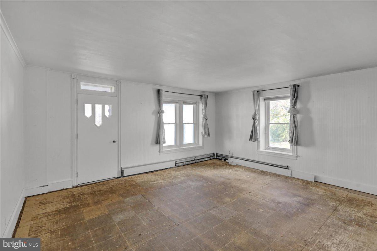 185 West Wesner Road Blandon, PA 19510 - Photo 10 of 28 an empty room with windows