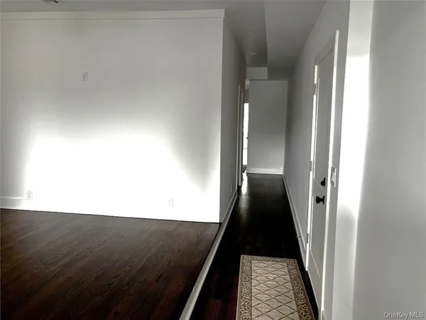 $4,200 | 307 Main Street, Unit 2E, Huntington, NY 11743