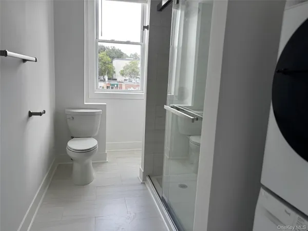 $4,200 | 307 Main Street, Unit 2E, Huntington, NY 11743