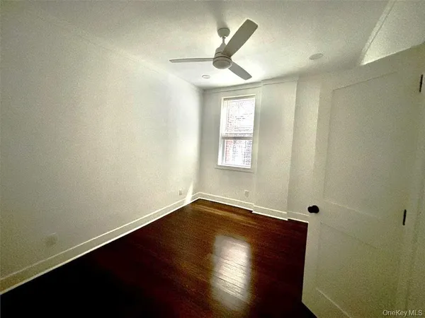 $4,200 | 307 Main Street, Unit 2E, Huntington, NY 11743