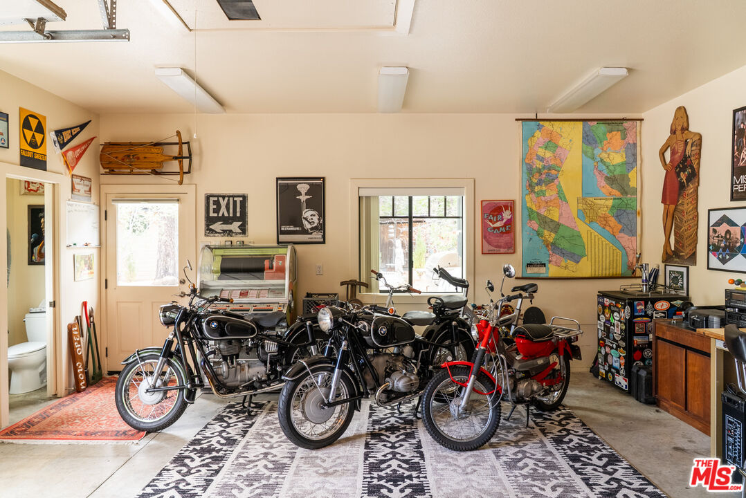 25445 Fern Valley Road Idyllwild, CA 92549 - Photo 41 of 45 a view of a room with gym equipment