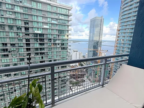 $2,950 | 60 Southwest 13th Street, Unit 4608, Miami, FL 33130
