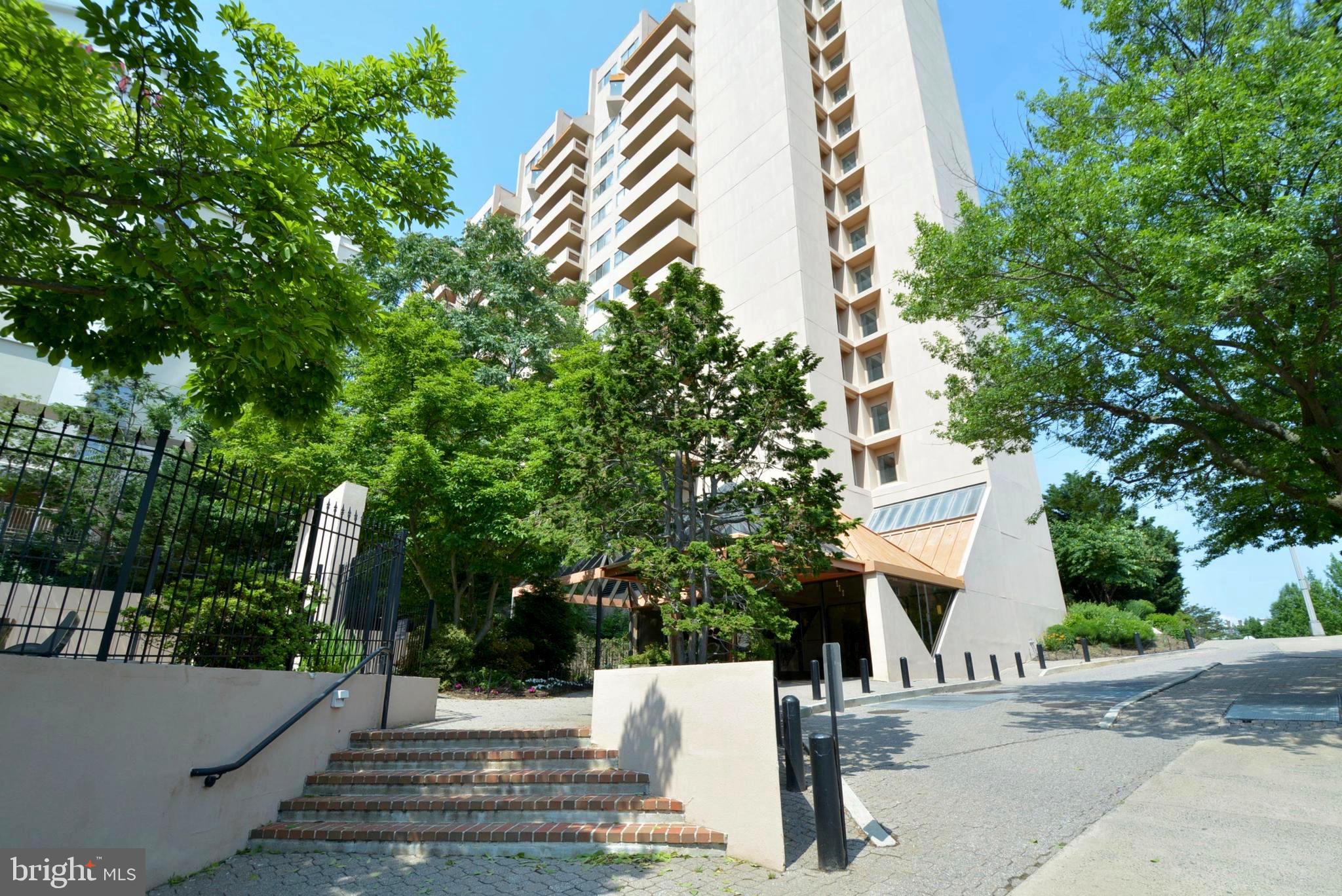 1301 North Courthouse Road, Unit 1512 Arlington, VA 22201 - Photo 1 of 37 Woodbury Heights at Courthouse in Arlington