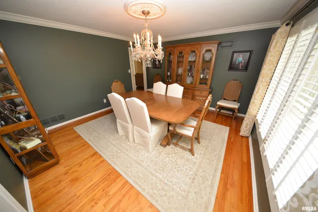 $699,000 | 616 Seville Drive, Mount Vernon, IL 62864