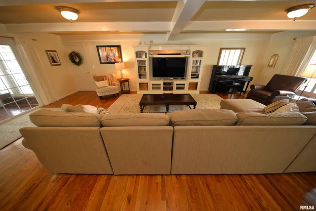 $699,000 | 616 Seville Drive, Mount Vernon, IL 62864