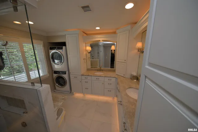 $699,000 | 616 Seville Drive, Mount Vernon, IL 62864