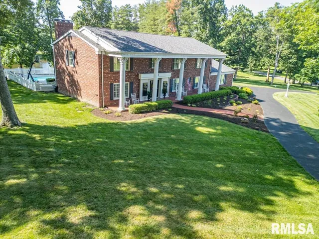 $699,000 | 616 Seville Drive, Mount Vernon, IL 62864