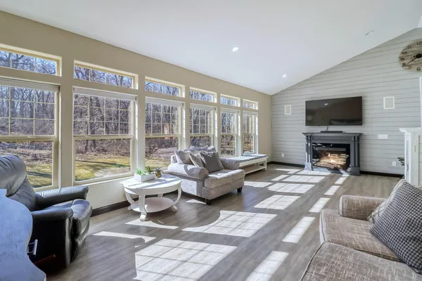 $999,000 | 46747 Poss Beach Road, Pelican Rapids, MN 56572