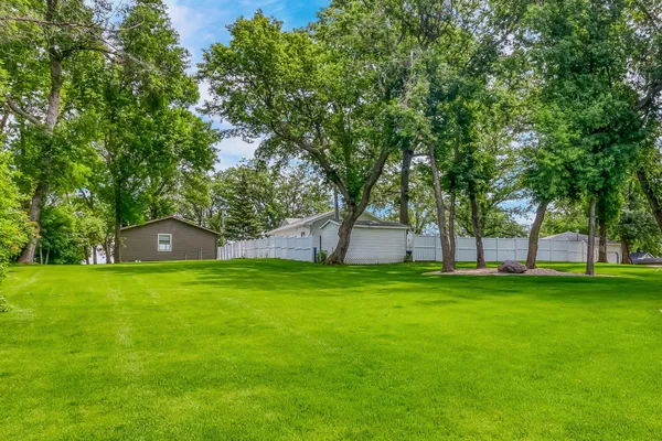 $999,000 | 46747 Poss Beach Road, Pelican Rapids, MN 56572