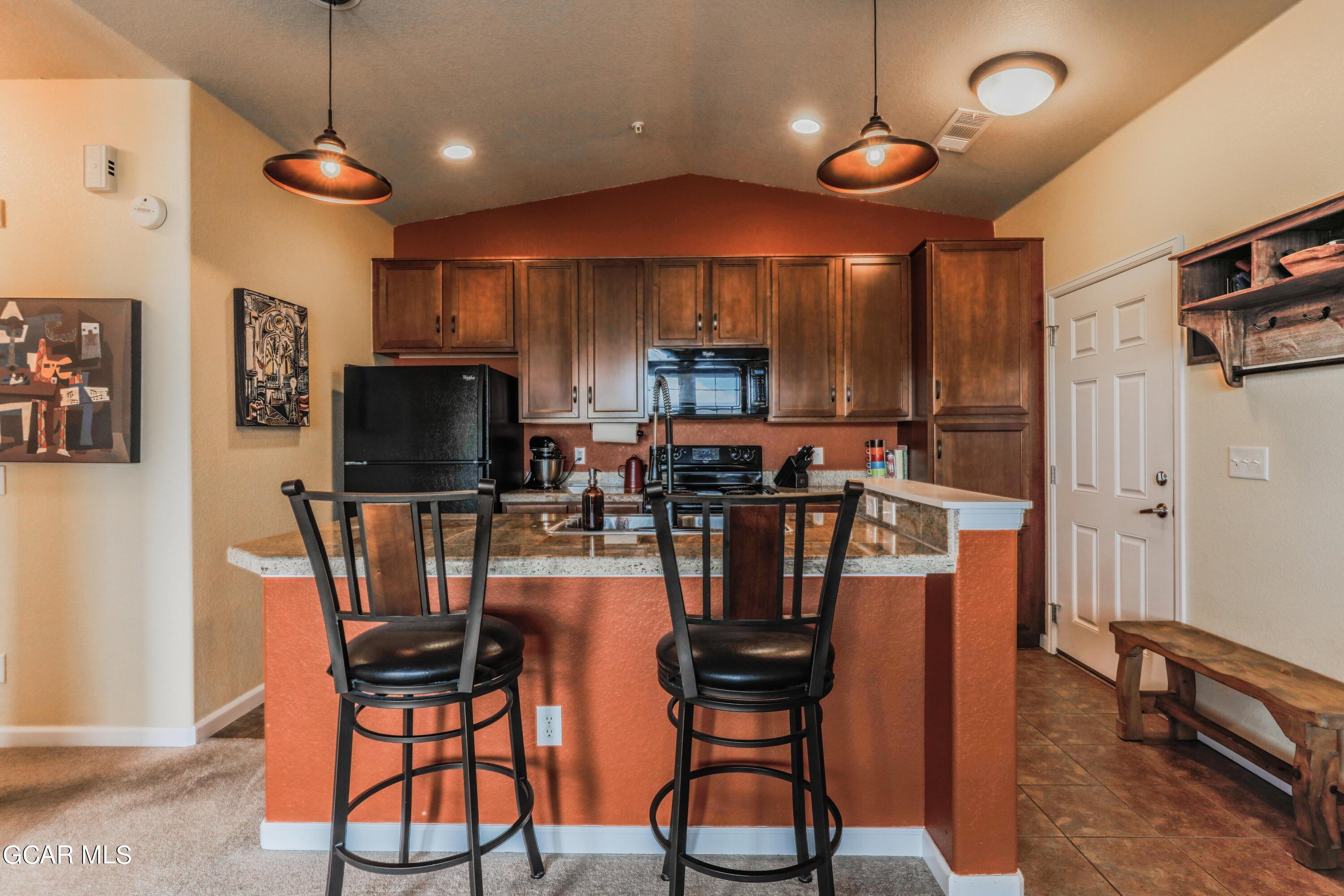 160 Village Road, Unit F301 Granby, CO 80446 - Photo 4 of 19 Eat-in Island