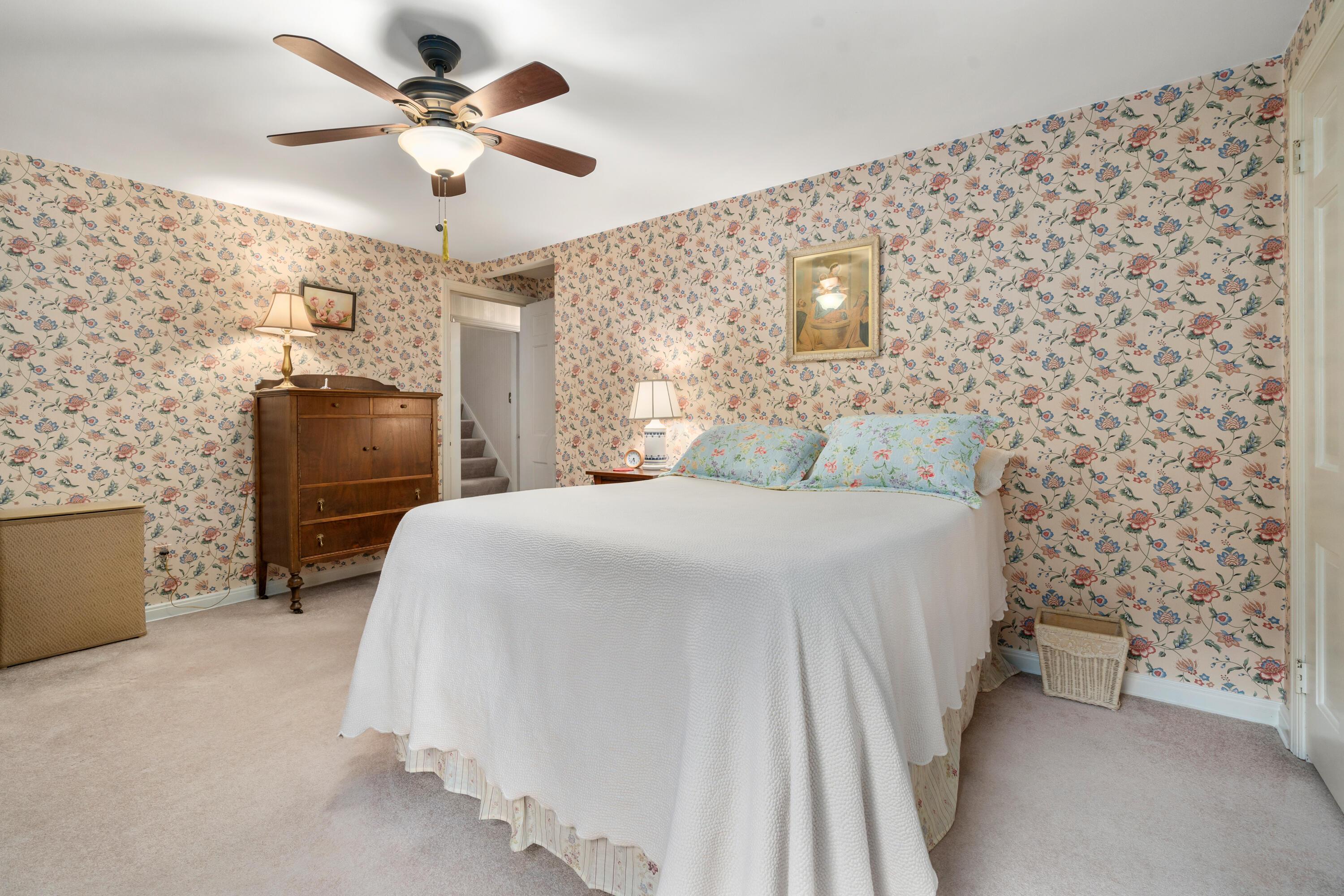 275 North Stanwood Road Bexley, OH 43209 - Photo 12 of 45 DSC00043