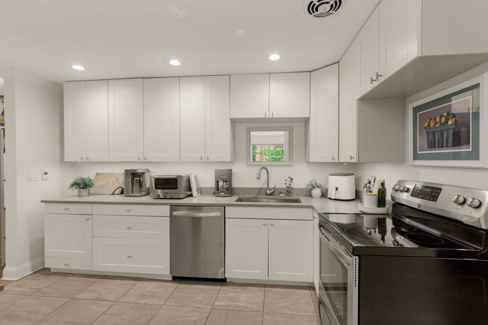 6121 North Sheridan Road, Unit 3A Chicago, IL 60660 - Photo 5 of 19