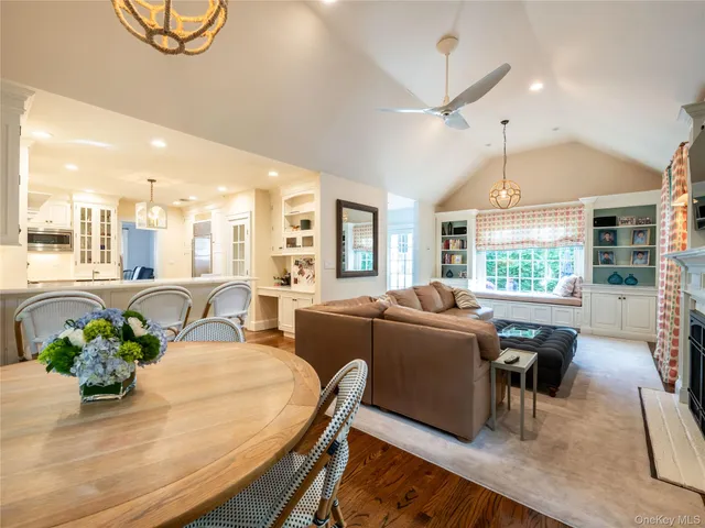 $2,899,000 | 39 Hawthorne Place, Manhasset, NY 11030