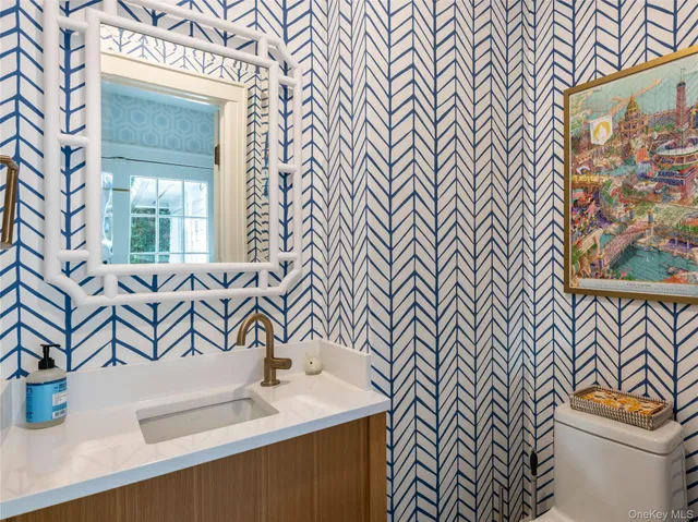 $2,899,000 | 39 Hawthorne Place, Manhasset, NY 11030